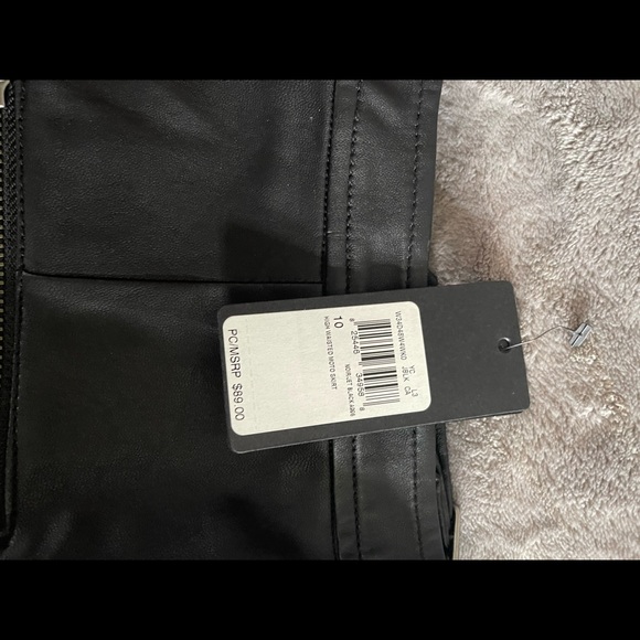 Guess Leather Mini Skirt - Picture 3 of 3